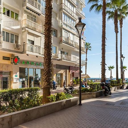 Mp7 Renovated Apartment Right On The Beach 700 Meters Away From Old Town Малага Экстерьер фото