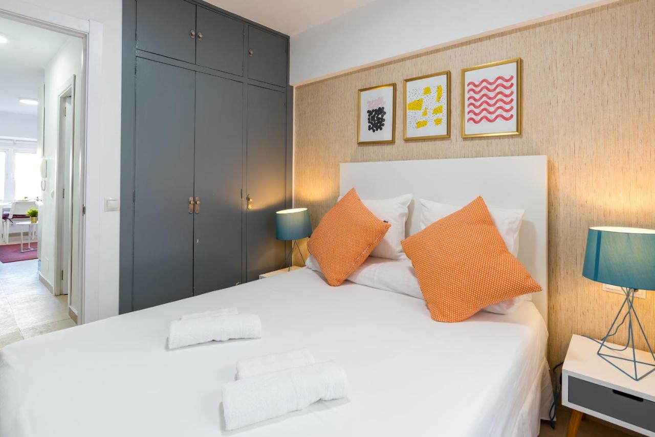 Mp7 Renovated Apartment Right On The Beach 700 Meters Away From Old Town Малага Экстерьер фото