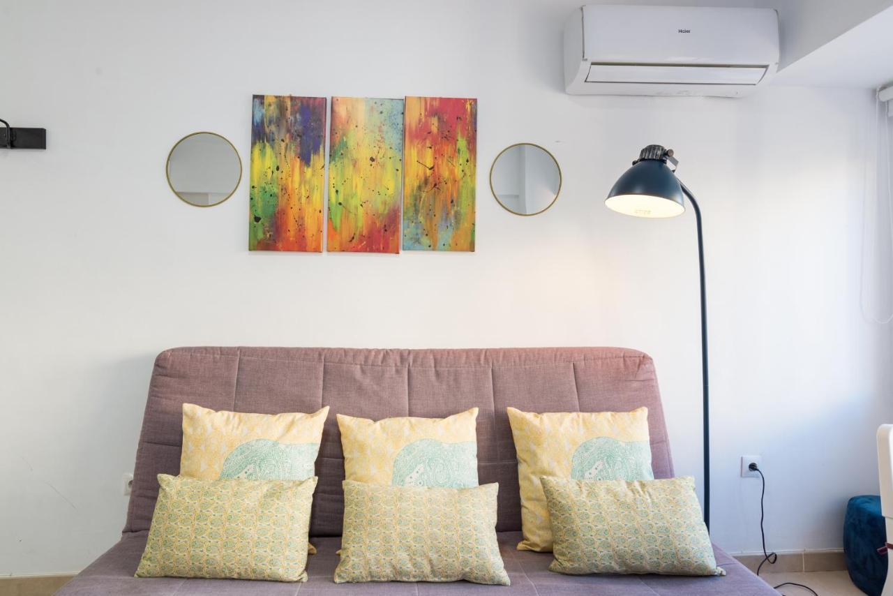 Mp7 Renovated Apartment Right On The Beach 700 Meters Away From Old Town Малага Экстерьер фото